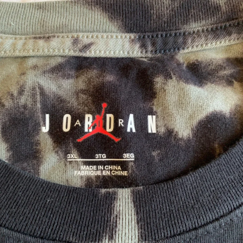 NIKE Air Jordan Retro Sport DNA 85 Men 3XL Black Gray Tie Dye Graphic T-Shirt